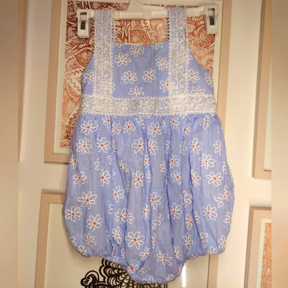 🎁 10/$25 -Marie Nicole blue floral romper, 2T
